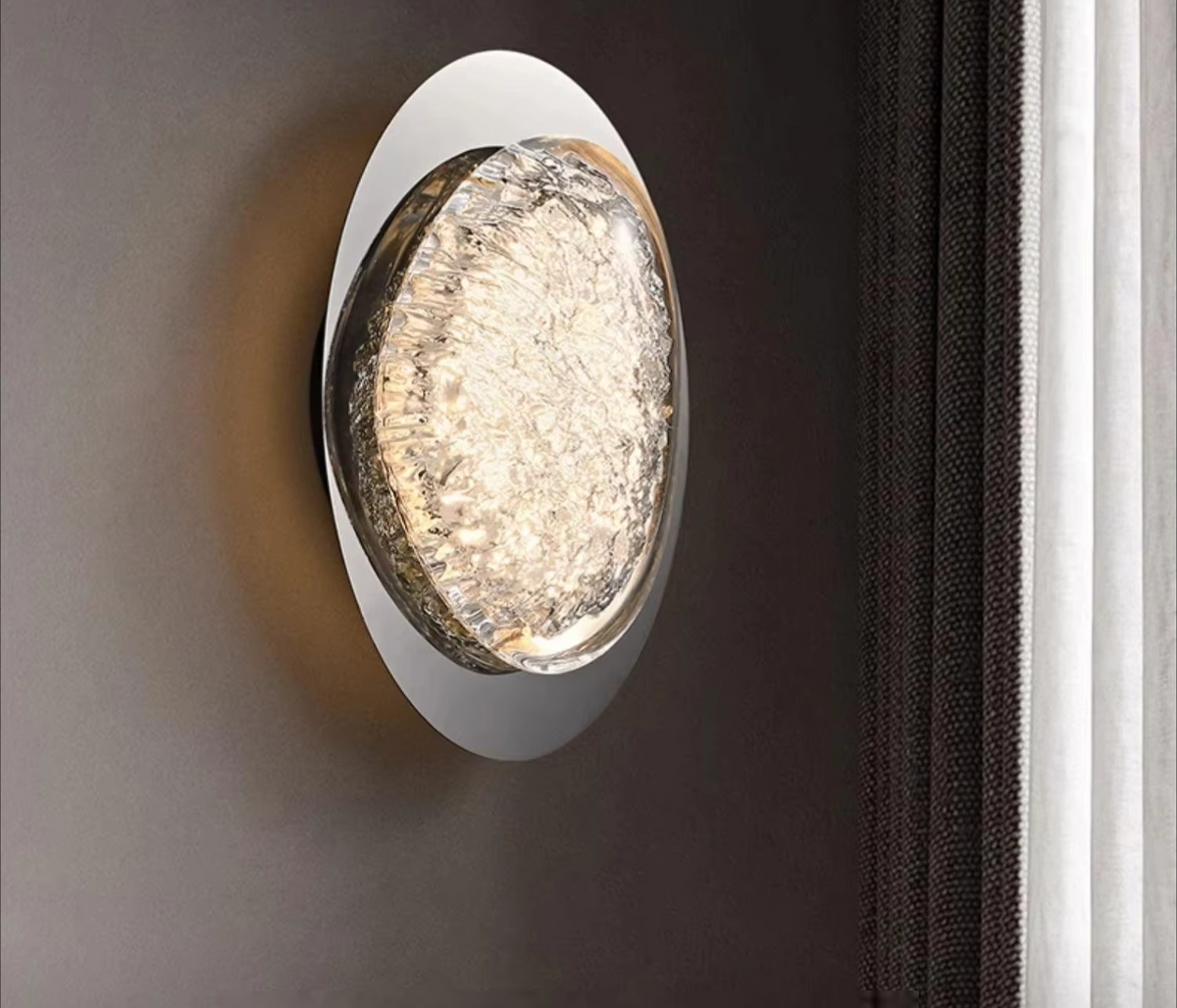 Crystal Arc Wall Light – Art Deco LED Wall Lamp | Luxury Acrylic Lighting | Contemporary Interior Statement