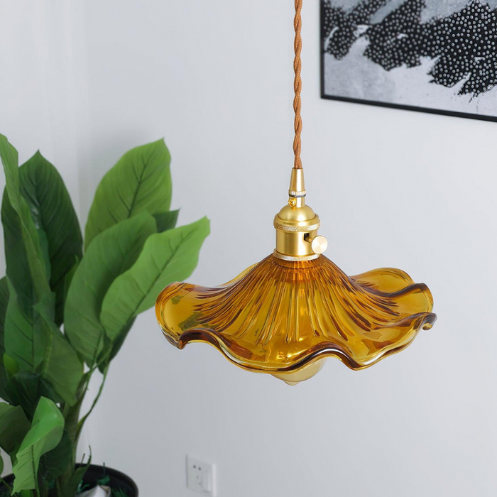 Floral Glass Pendant Light – Modern Brass Hanging Lamp | Elegant Ambient Interior Lighting