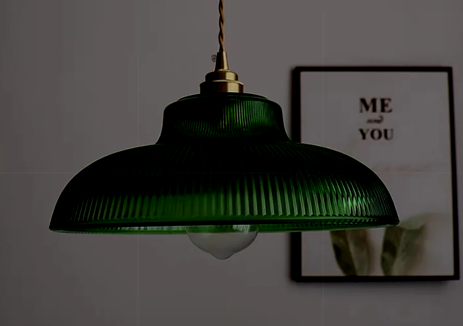 Verdelume Pendant Light – Vintage Green Glass Hanging Lamp | Retro Ambient Lighting for Timeless Interiors