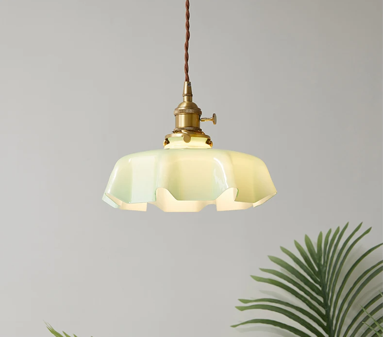 Cream Petal Glass Pendant Light – Scandinavian E26 Ceiling Lamp | Elegant Ambient Lighting | Contemporary Dining Room Feature