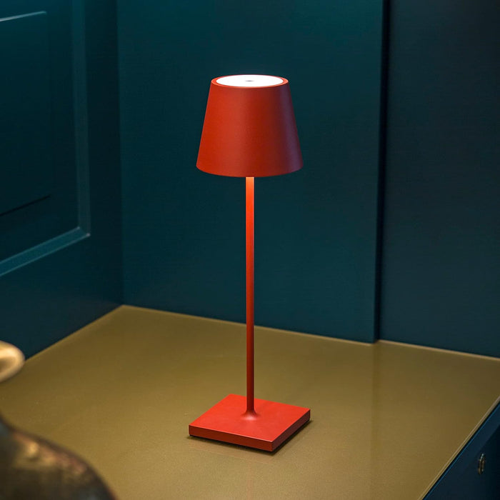 Linea Rechargeable Table Lamp – Dimmable Cordless LED Lamp | Modern Portable Lighting