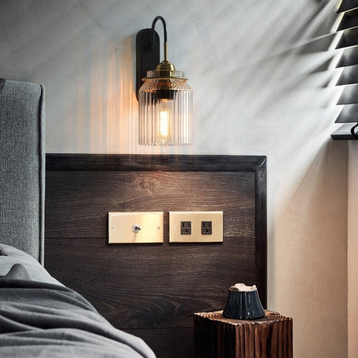 Heritage Glow Wall Light – Vintage Ribbed Glass Sconce | Elegant E27 Accent Lighting