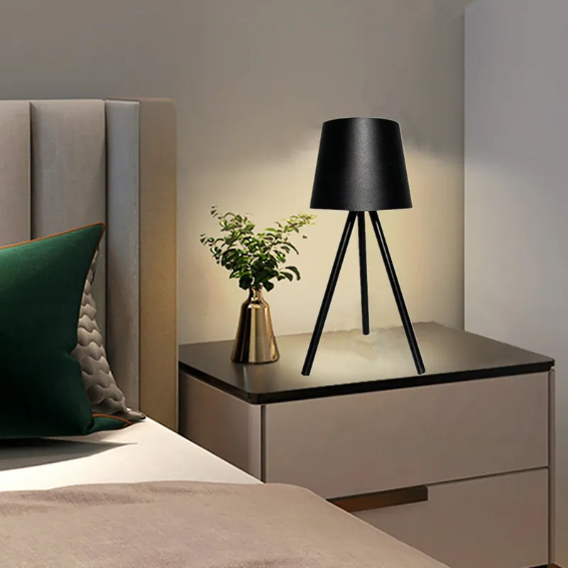 Rechargeable Tripod Table Lamp – Modern Minimalism with Portable Elegance