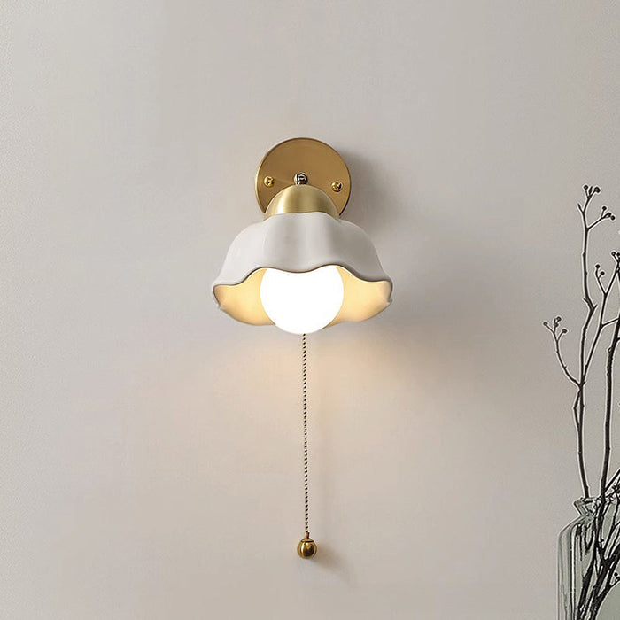 Fleur Élégance Wall Light – French Vintage Floral Sconce | Luxury Gold & White Accent Lighting