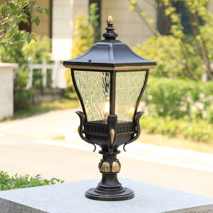 Timeless Outdoor Lantern – Modern LED Pillar Light for Outdoor Spaces