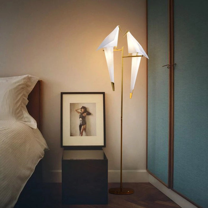 OrigamiGlow Magnetic Bird Lamp – Rechargeable LED Accent Light | Sculptural Ambient Lighting for Modern Interiors