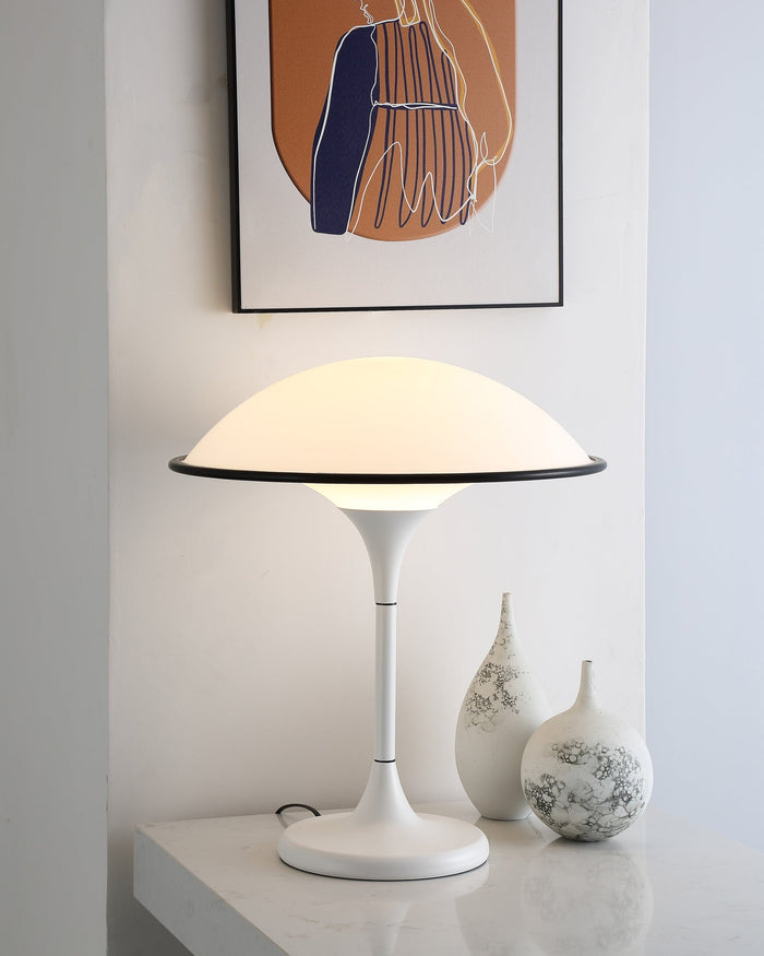 Fontana Retro Table Lamp – Vintage Character with Modern Elegance
