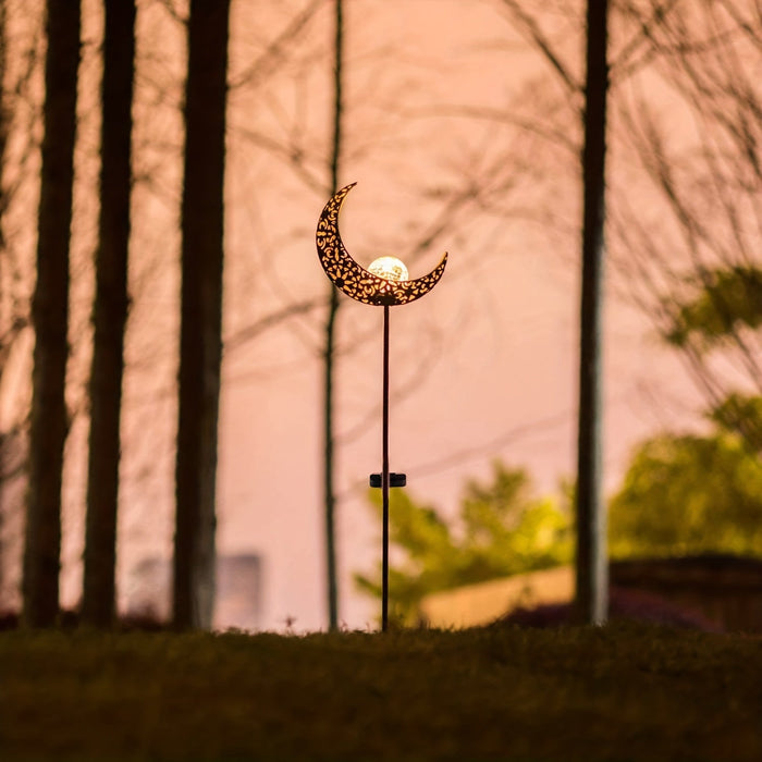Heavenly Garden Light – Decorative Solar Garden Lamp | Weather-Resistant Outdoor Lighting