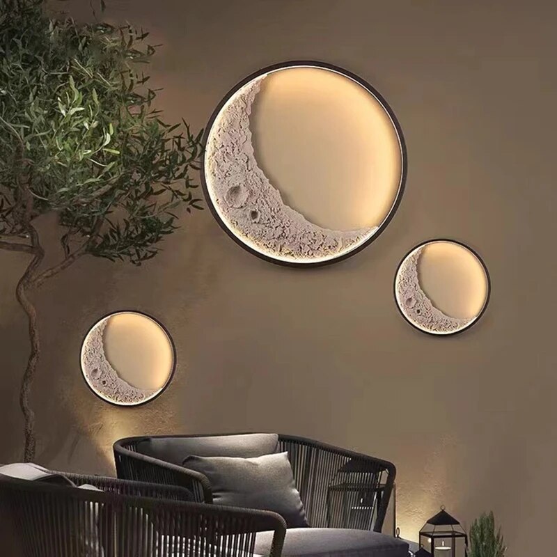 LunaGarden Outdoor Wall Light – Moon-Inspired LED Feature Light | Waterproof Garden Lighting | Contemporary Exterior Déco