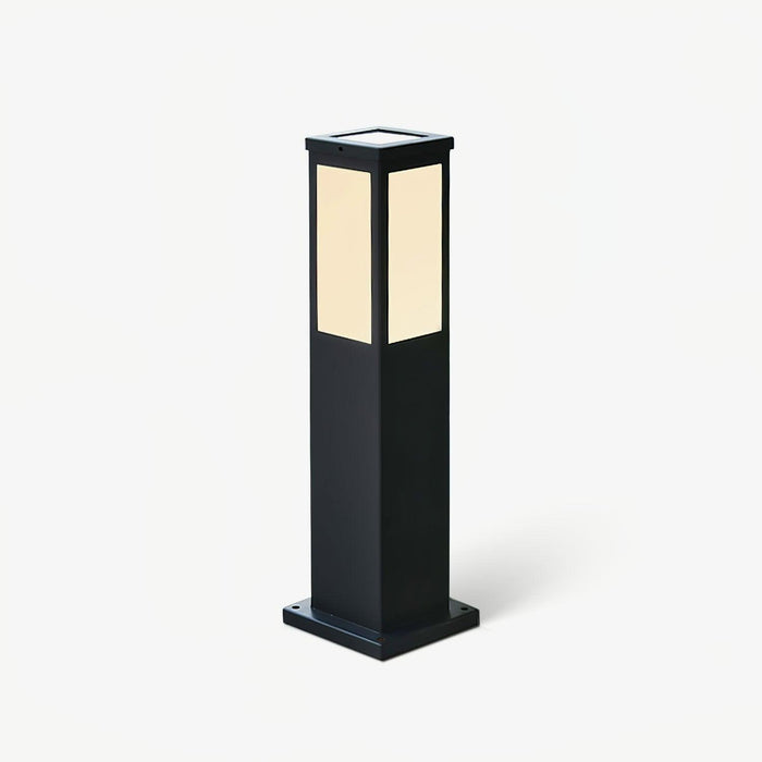 Kuzco Outdoor Lamp – Modern Architectural Wall Light | IP65 Weather-Resistant Exterior Lighting