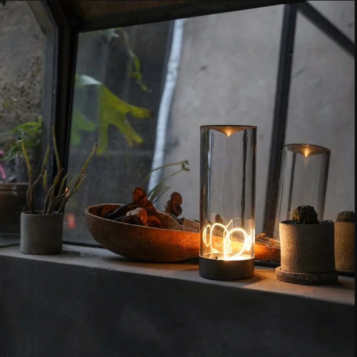 Modern Simple Magnetic Mini Table Lamp – Innovative Magnetic Lighting with Minimalist Design