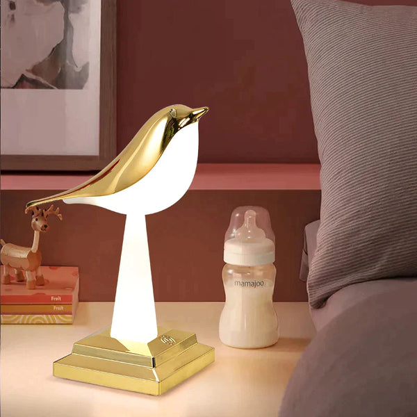 Ekster Bird Table Lamp – Nature-Inspired Design with Charming Illumination
