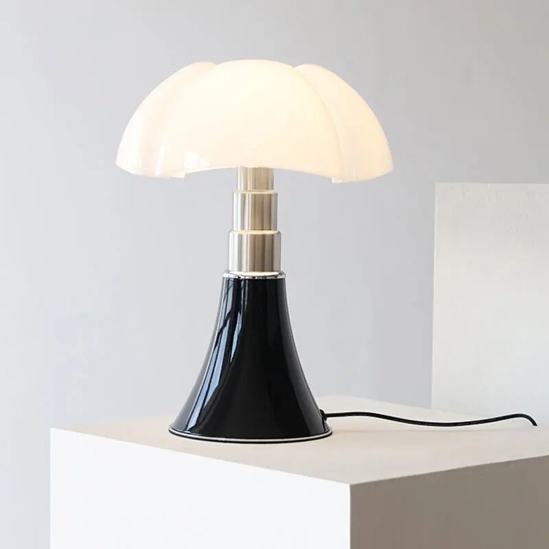 Flower Table Lamp – Adjustable Designer Lighting with Elegant Modern Style