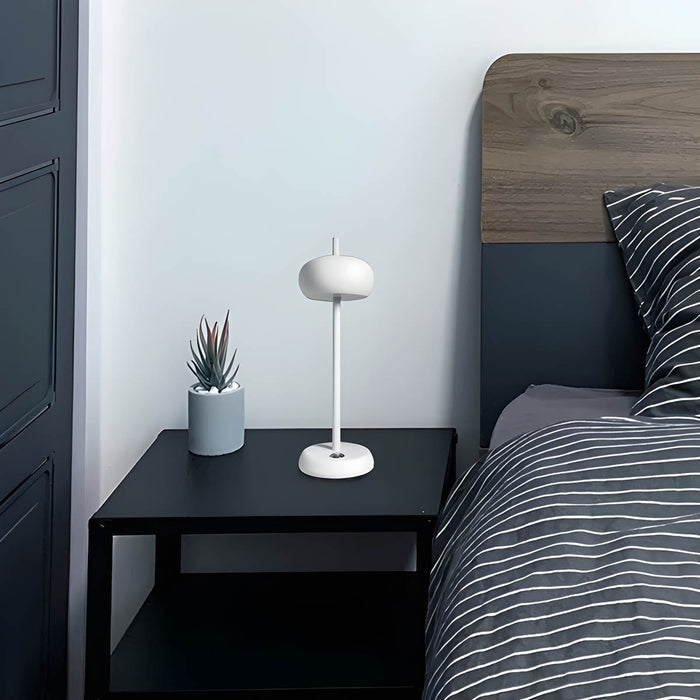RINE Table Lamp – Modern Sophistication in a Minimalist Form