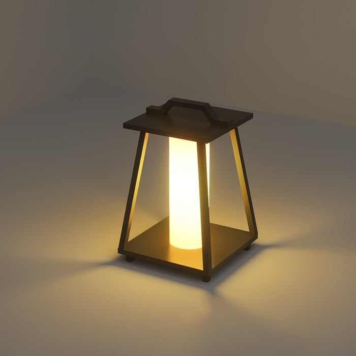 Roam Portable Outdoor Lamp – Modern Outdoor LED Lantern with Carry Handle