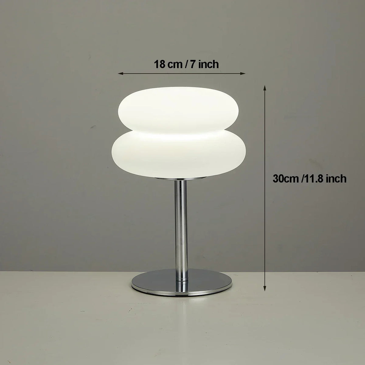 LumiMush Bauhaus Table Lamp – Retro Mushroom Lamp with 9-Level Dimming