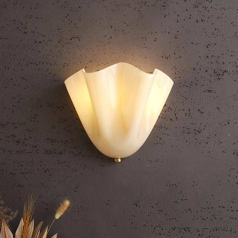 Retro Colourful Glass Wall Lamp – French Shell-Inspired Designer Wall Light for Living Rooms, Bedrooms & Elegant Interiors