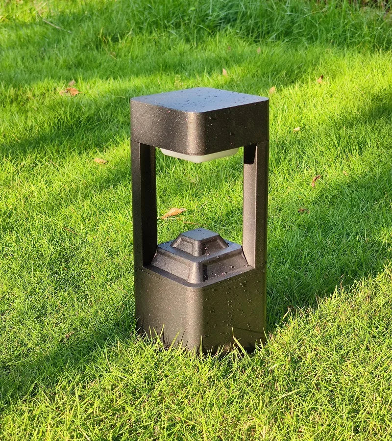 Arvessa Lawn Light – Modern LED Garden Lamp | Minimalist Outdoor Lighting for Pathways & Landscapes
