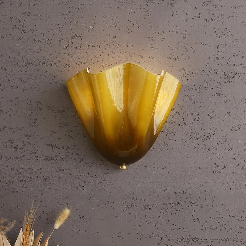 Retro Colourful Glass Wall Lamp – French Shell-Inspired Designer Wall Light for Living Rooms, Bedrooms & Elegant Interiors