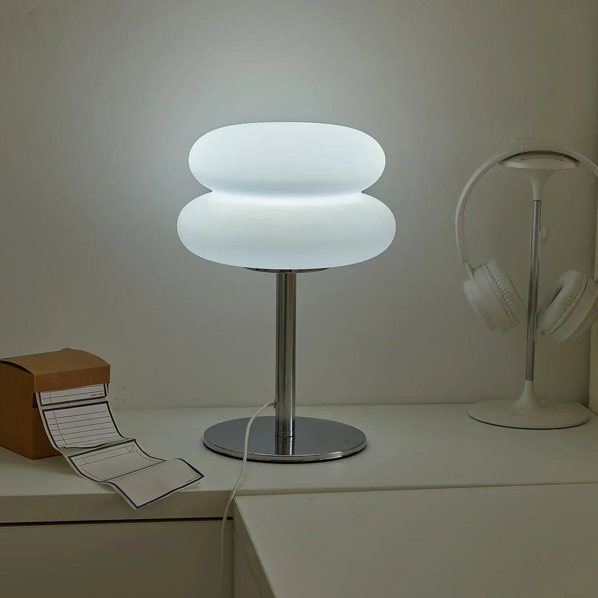 LumiMush Bauhaus Table Lamp – Retro Mushroom Lamp with 9-Level Dimming