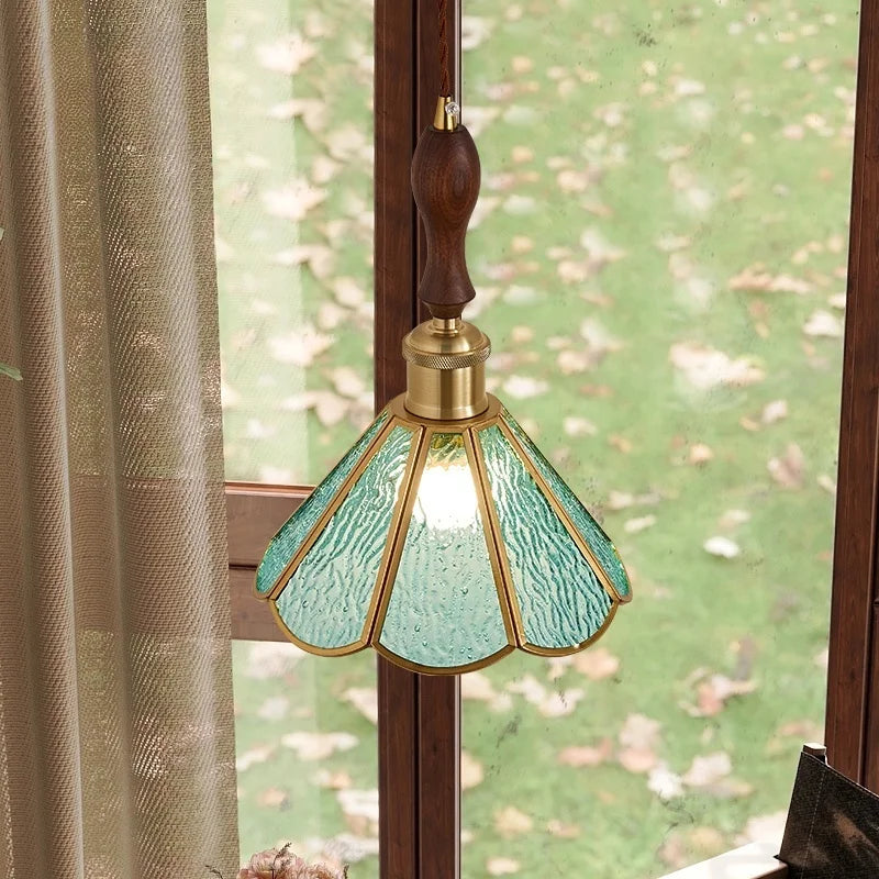 Heritage Tiffany Pendant Light – Stained Glass Ceiling Lamp | Vintage Ambient Lighting | Timeless Interior Elegance