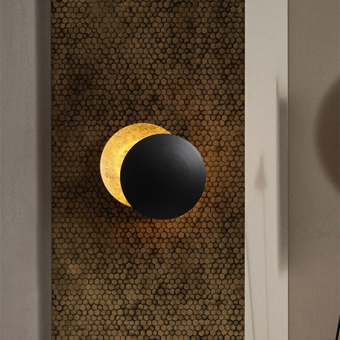 Eclipse Aura Wall Light – Rotating Gold LED Sconce | Luxury Modern Ambient Lighting