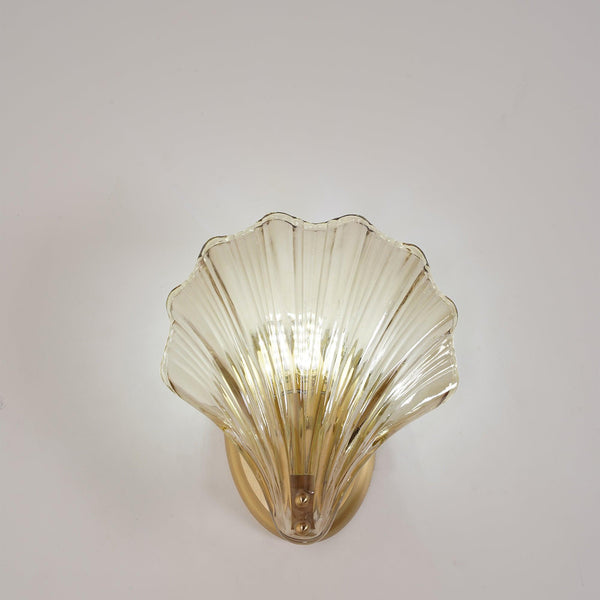 PearlShell Wall Light – Coastal Glass & Brass Sconce | Luxury Nautical Accent Lighting