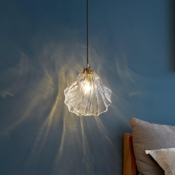 Shell Glass Pendant Light – Coastal Brass Hanging Lamp | Elegant Ambient Interior Lighting