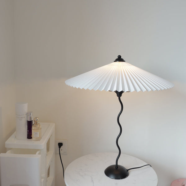 Forma Wave Table Lamp – Sculptural Designer Lighting | Contemporary Statement Piece