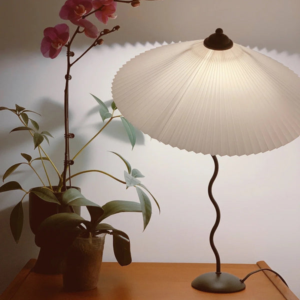 Forma Wave Table Lamp – Sculptural Designer Lighting | Contemporary Statement Piece