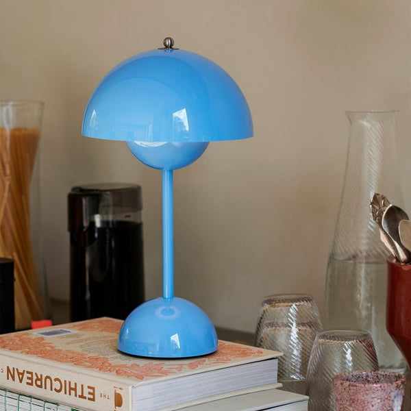 Lunarglo Table Lamp – Wireless Designer Lamp with Timeless Mid-Century Style