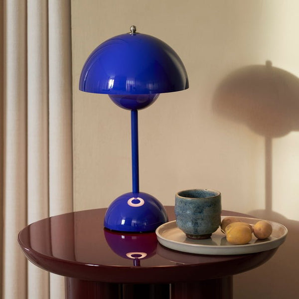 Lunarglo Table Lamp – Wireless Designer Lamp with Timeless Mid-Century Style