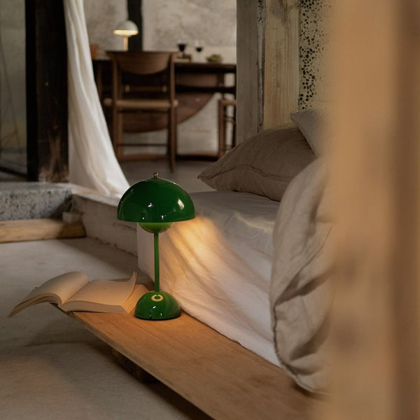 Lunarglo Table Lamp – Wireless Designer Lamp with Timeless Mid-Century Style