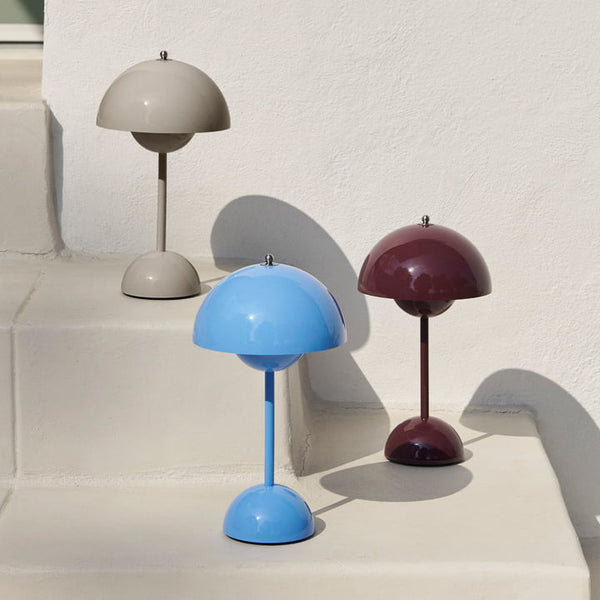 Lunarglo Table Lamp – Wireless Designer Lamp with Timeless Mid-Century Style