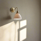 Heritage Brass Wall Light – Vintage Ceramic Sconce | Classic Traditional Accent Lighting
