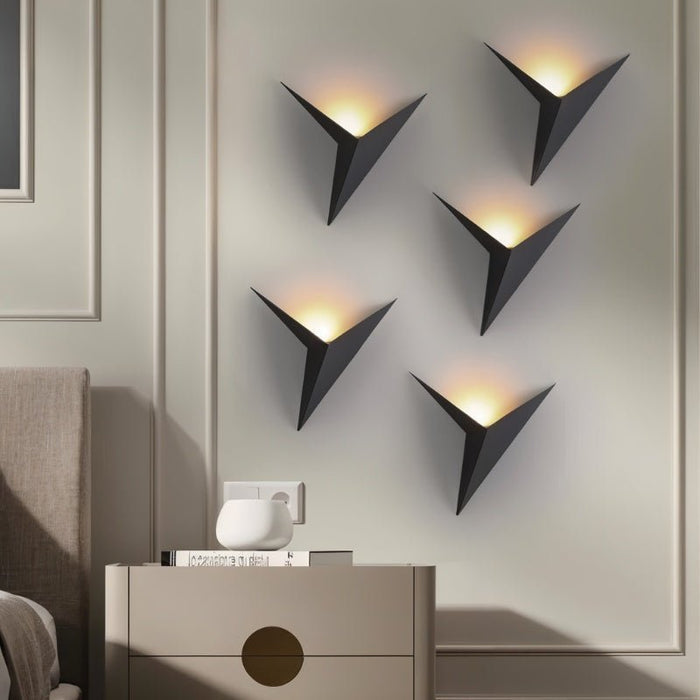 Ezio Linear Wall Light – Modern LED Wall Lamp | Minimalist Architectural Lighting | Contemporary Interior Design