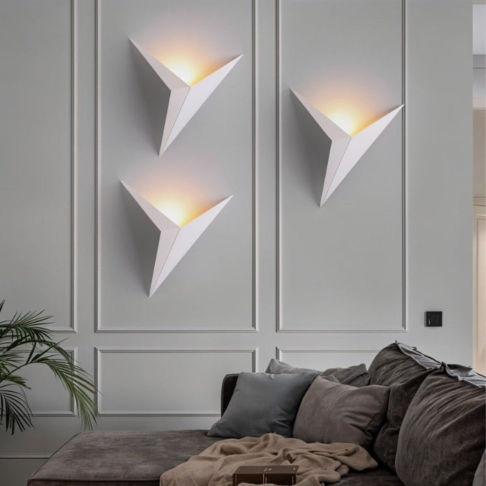 Ezio Linear Wall Light – Modern LED Wall Lamp | Minimalist Architectural Lighting | Contemporary Interior Design