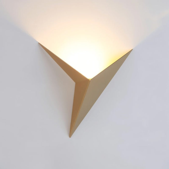 Ezio Linear Wall Light – Modern LED Wall Lamp | Minimalist Architectural Lighting | Contemporary Interior Design