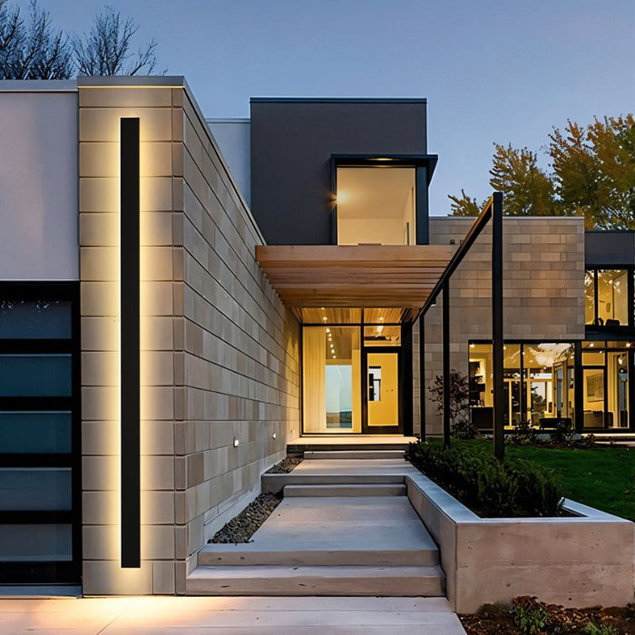 Helios LED Wall Light – Modern Outdoor Elegance with Timeless Appeal