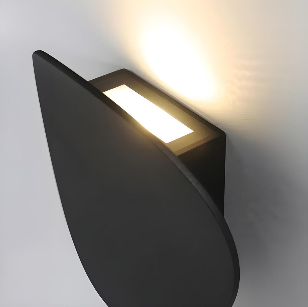 Aureon LED Wall Light – Contemporary Aluminium Sconce | Modern Architectural Lighting