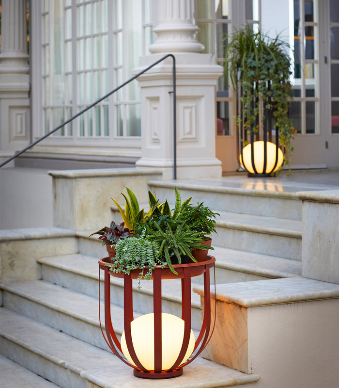 Luxurious Garden Lamp with Flower Box – Outdoor LED Planter Lamp | IP65 Decorative Garden Lighting