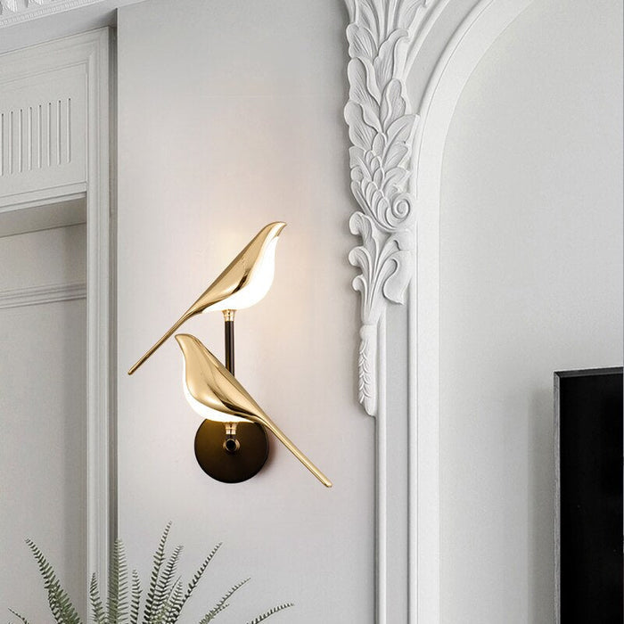 Aviora Magnetic Bird Lamp – Designer LED Accent Light | Modern Table & Wall Lighting