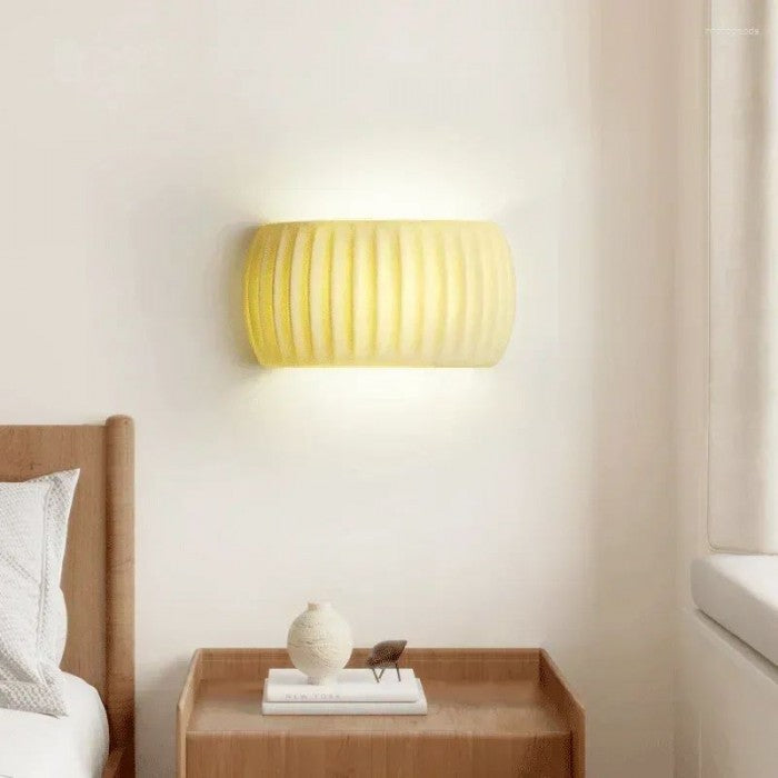Nordic Ripple Wall Light – Sculptural Resin Sconce | Contemporary Scandinavian Accent Lighting
