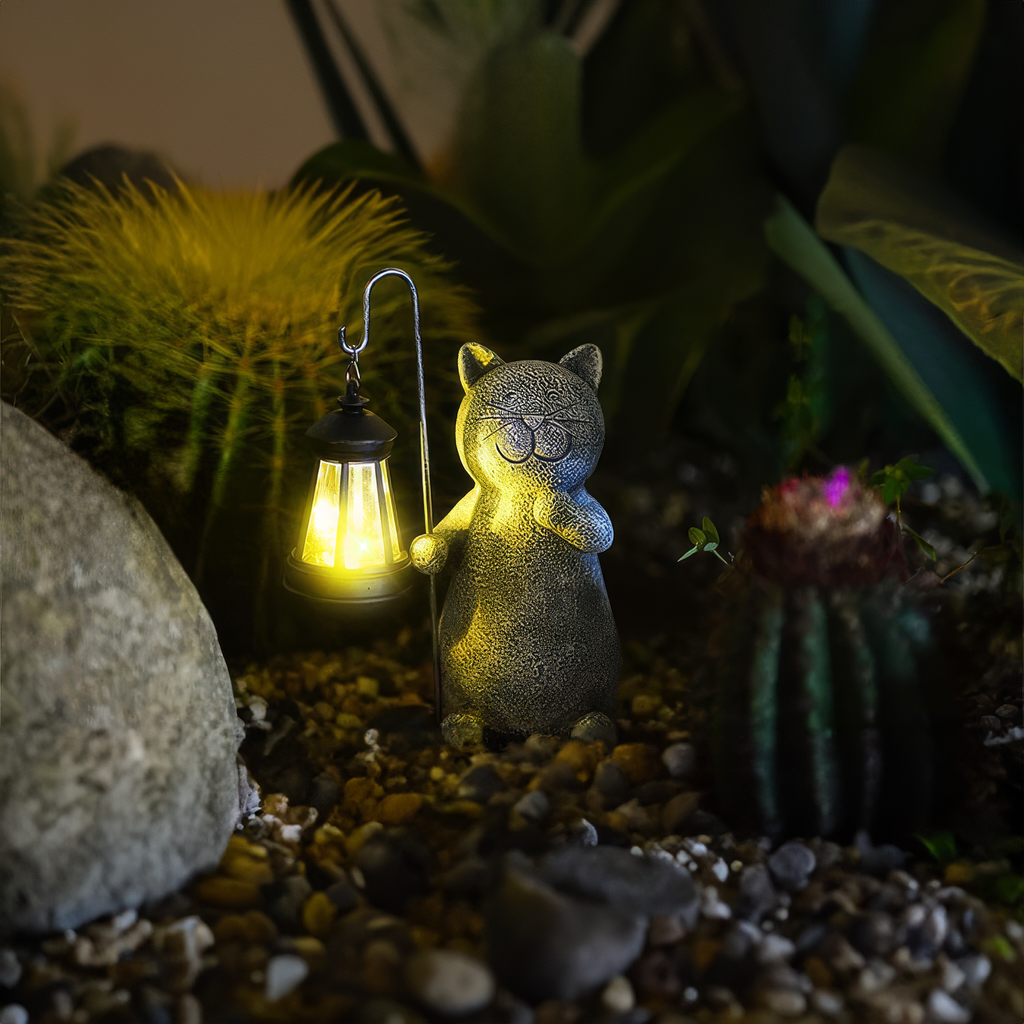 Golden Glowing Cat Garden Lamp – Solar Decorative Cat Statue Light | Outdoor Garden Lighting