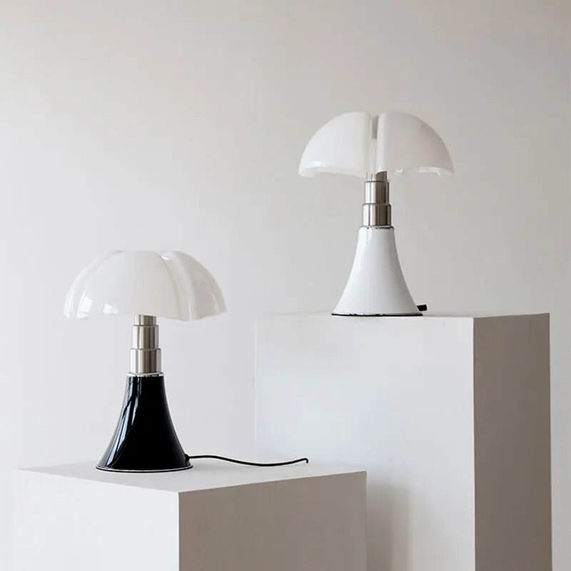 Flower Table Lamp – Adjustable Designer Lighting with Elegant Modern Style